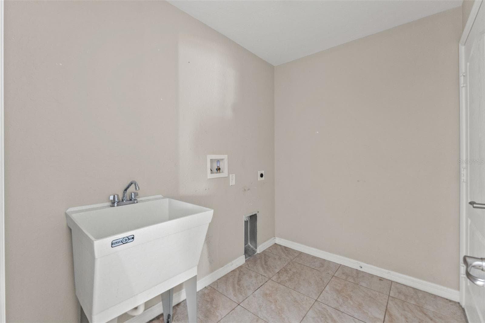 Single Family Residence at 11428 PELICAN AVE, WEEKI WACHEE, photo 36 of 42