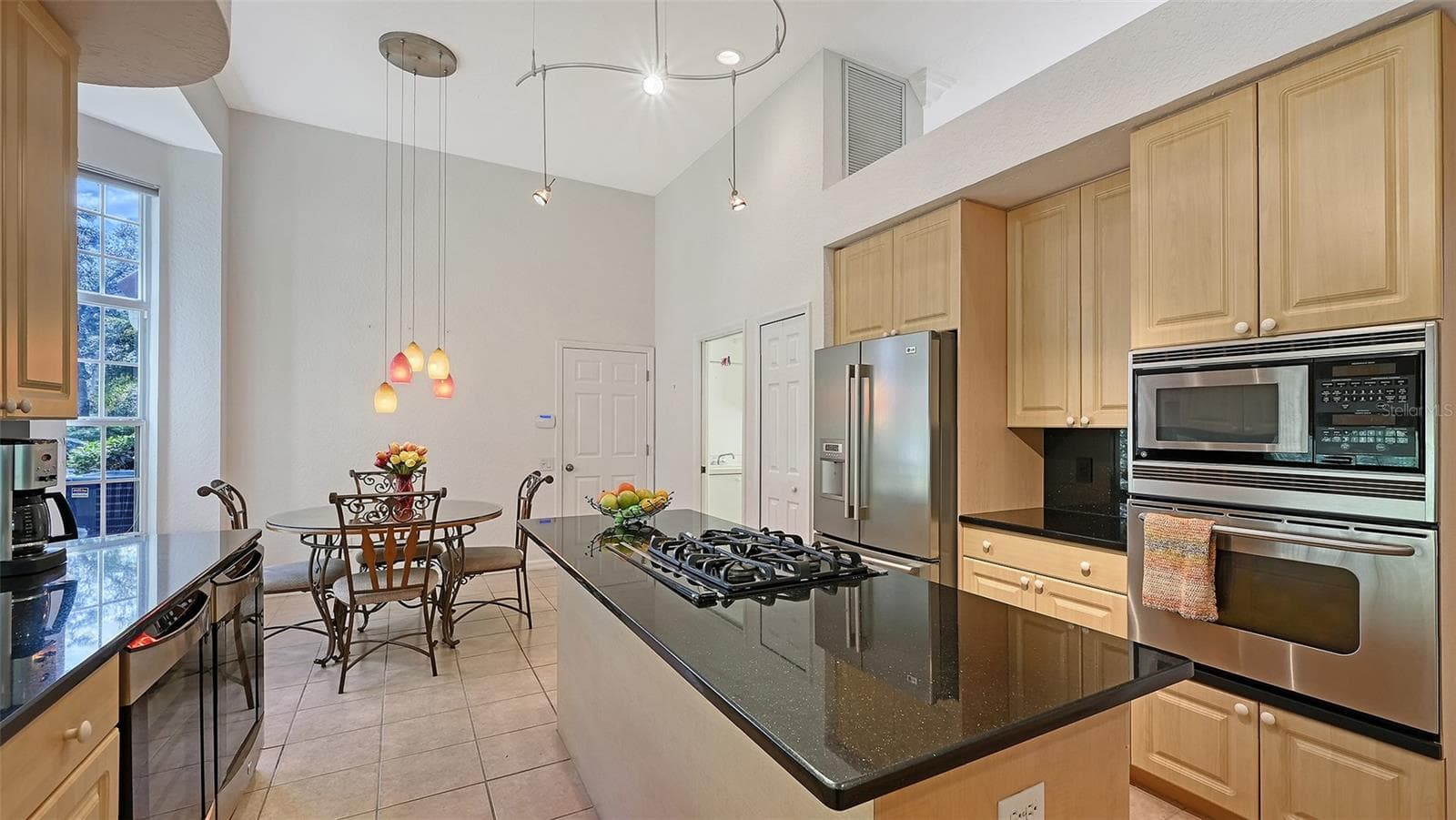 Single Family Residence at 7318 WINDEMERE LN, UNIVERSITY PARK, photo 14 of 55