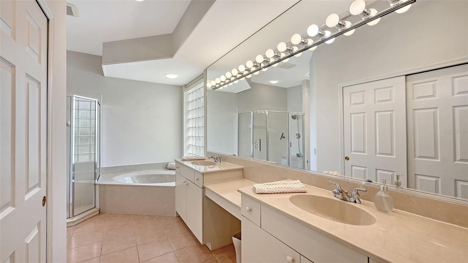 Single Family Residence at 7318 WINDEMERE LN, UNIVERSITY PARK, photo 22 of 55