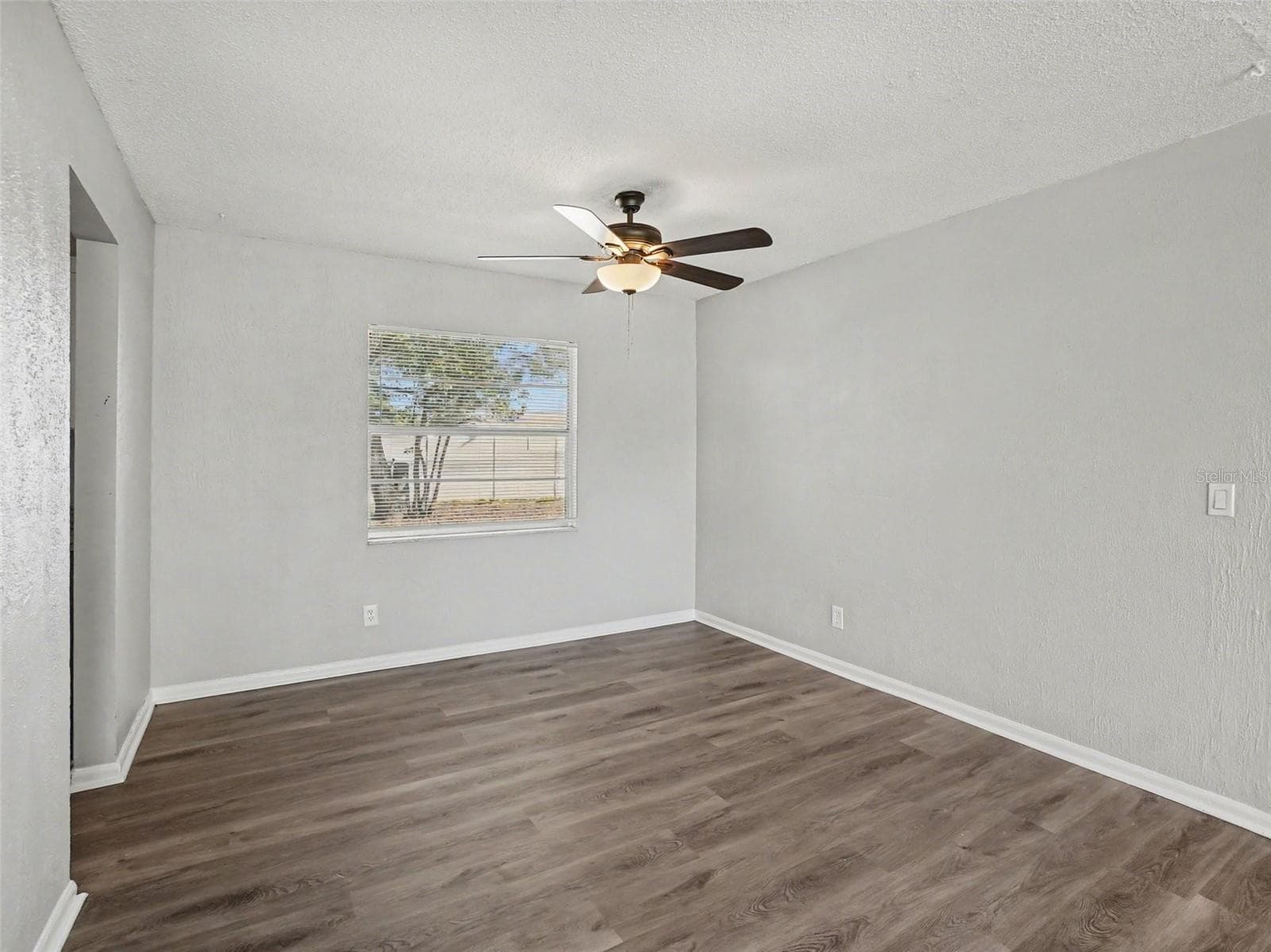Single Family Residence at 555 THOMAS JEFFERSON WAY, ORLANDO, photo 11 of 22