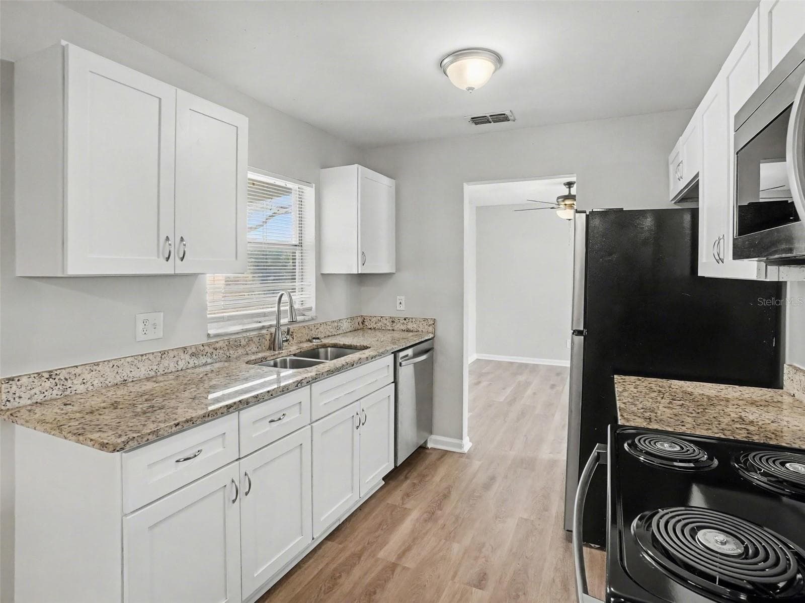 Single Family Residence at 555 THOMAS JEFFERSON WAY, ORLANDO, photo 13 of 22