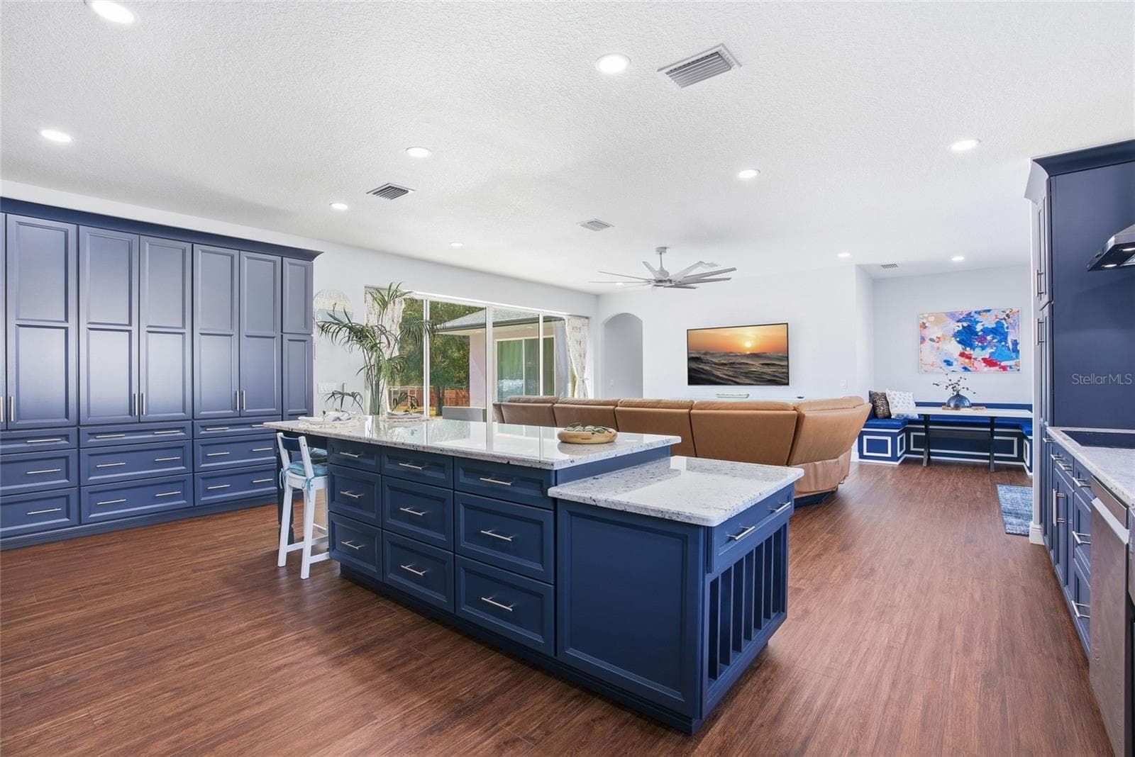 Beautiful New Custom Kitchen - 16090 FRINGE TREE DR, SPRING HILL