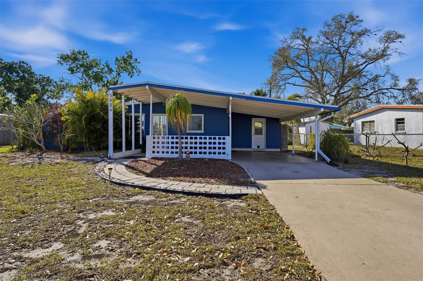 1904 31ST ST W