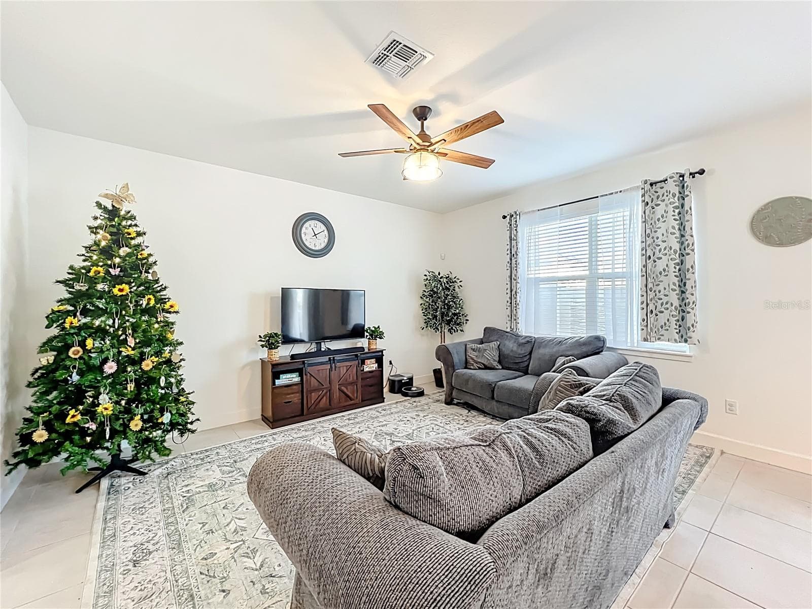 Townhouse at 1371 CAPTIVA CV, SANFORD, photo 10 of 56