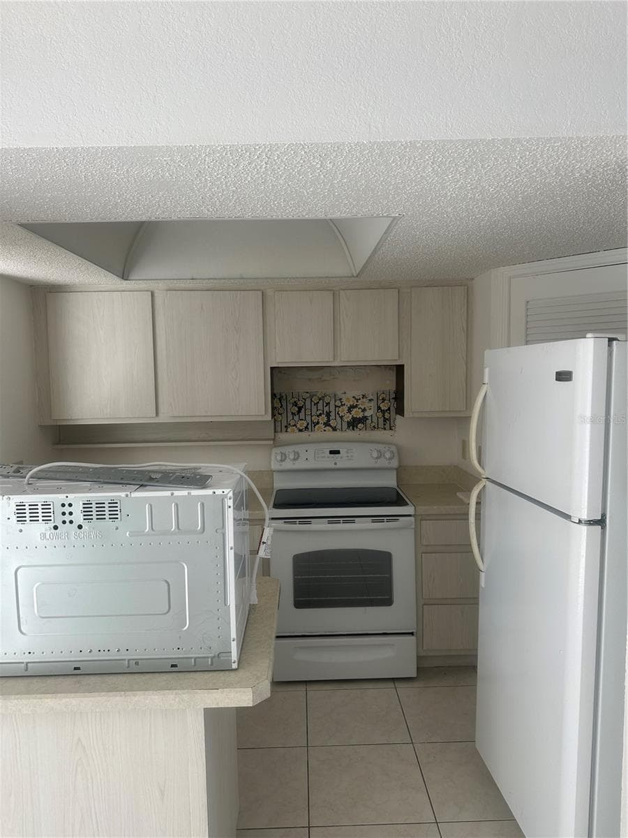 Condominium at 4158 TAMIAMI TRL #B1, PORT CHARLOTTE, photo 4 of 18