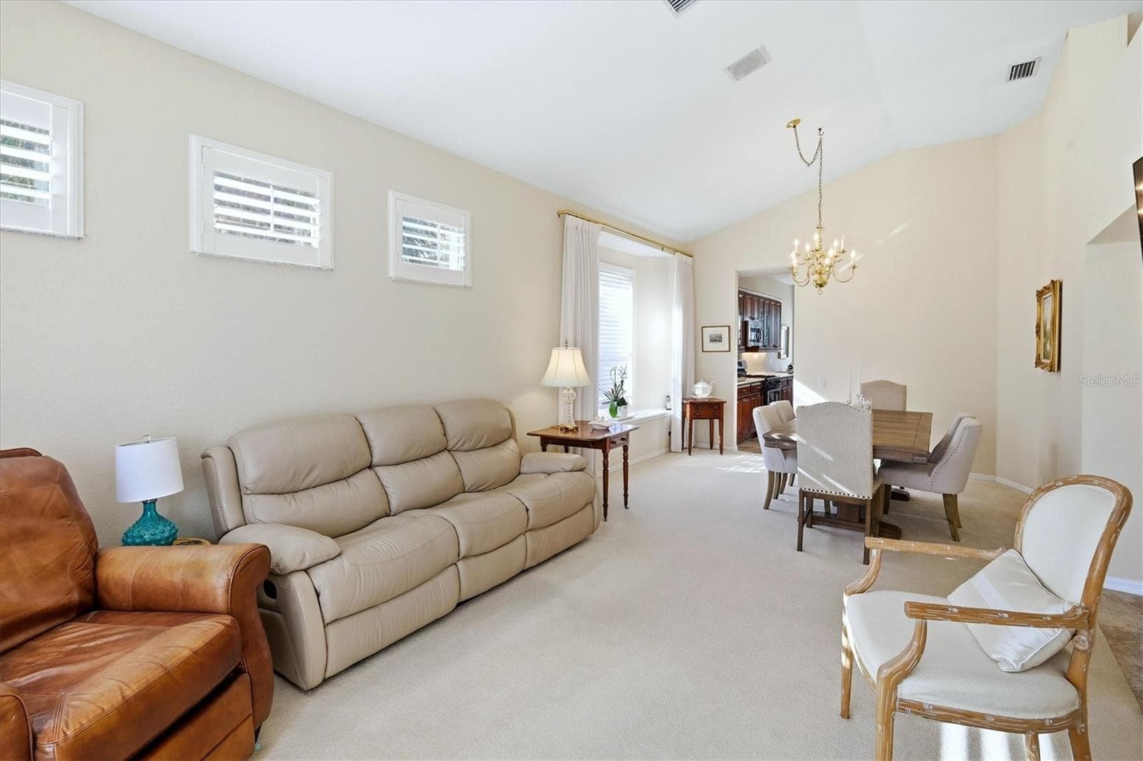 Single Family Residence at 6411 BERKSHIRE PL, UNIVERSITY PARK, photo 8 of 52