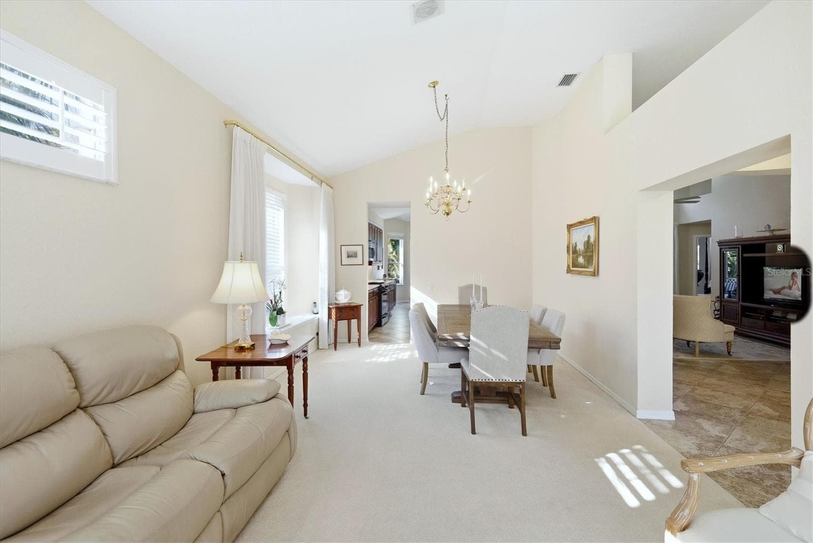 Single Family Residence at 6411 BERKSHIRE PL, UNIVERSITY PARK, photo 9 of 52