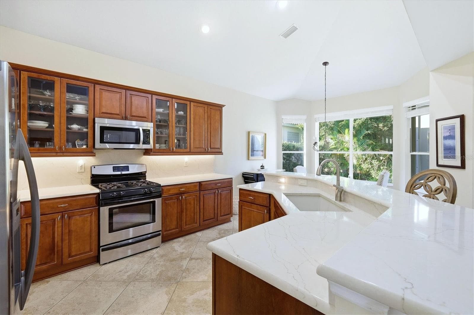Single Family Residence at 6411 BERKSHIRE PL, UNIVERSITY PARK, photo 16 of 52