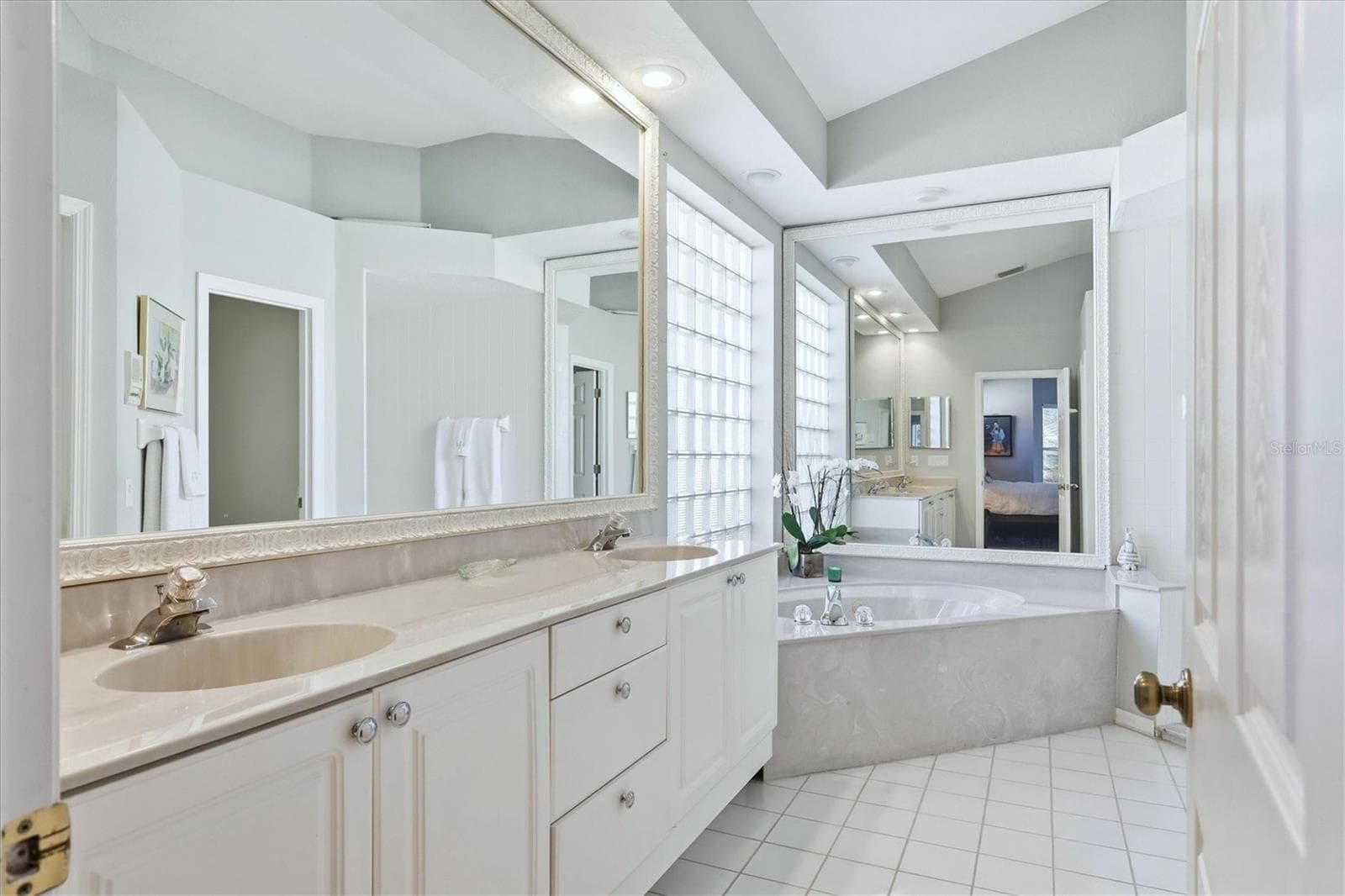 Single Family Residence at 6411 BERKSHIRE PL, UNIVERSITY PARK, photo 23 of 52