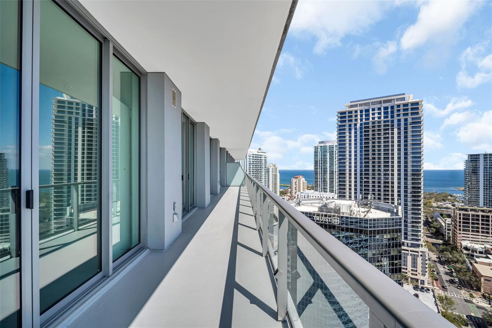 Condominium at 400 CENTRAL AVE #2605, ST PETERSBURG, photo 15 of 74