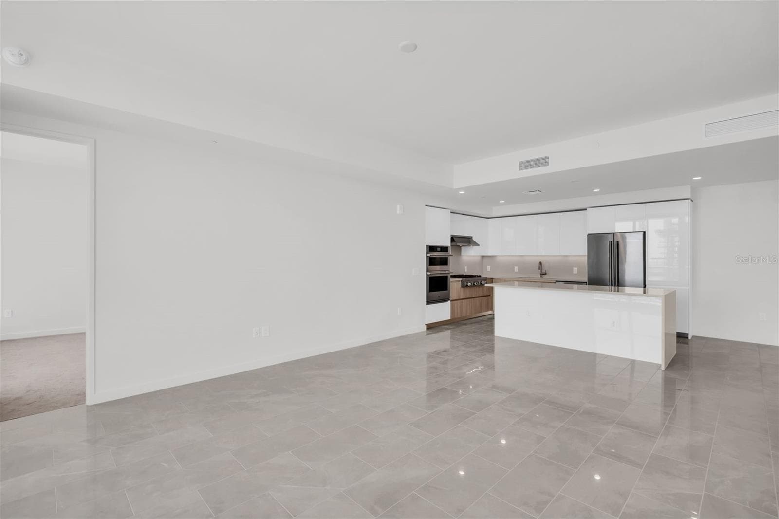 Condominium at 400 CENTRAL AVE #2605, ST PETERSBURG, photo 18 of 74