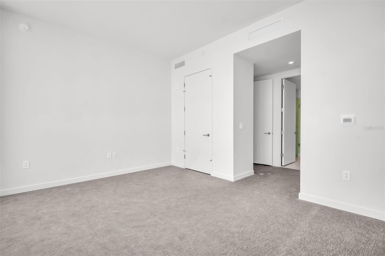 Condominium at 400 CENTRAL AVE #2605, ST PETERSBURG, photo 22 of 74