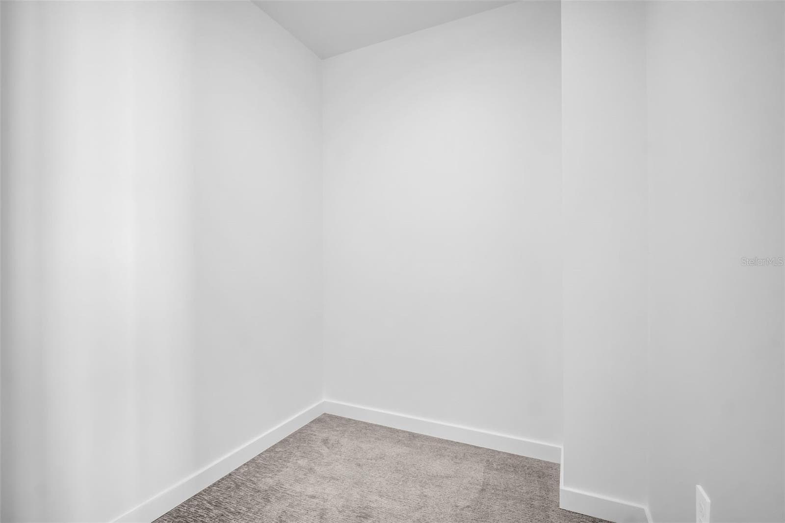 Condominium at 400 CENTRAL AVE #2605, ST PETERSBURG, photo 23 of 74