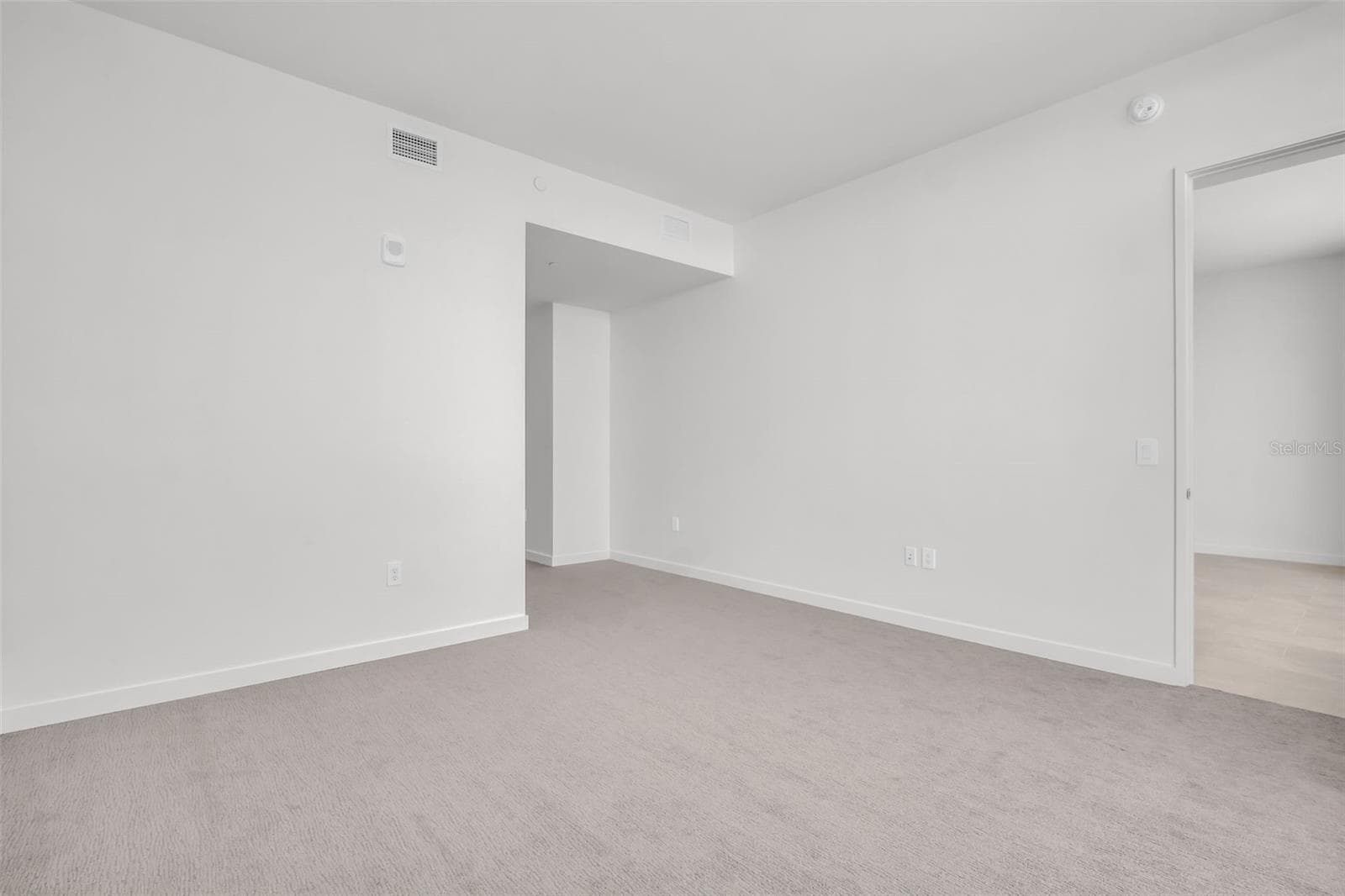 Condominium at 400 CENTRAL AVE #2605, ST PETERSBURG, photo 31 of 74