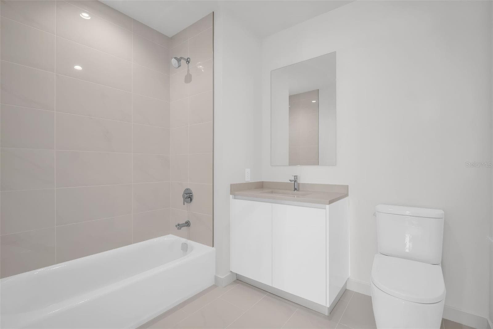 Condominium at 400 CENTRAL AVE #2605, ST PETERSBURG, photo 36 of 74