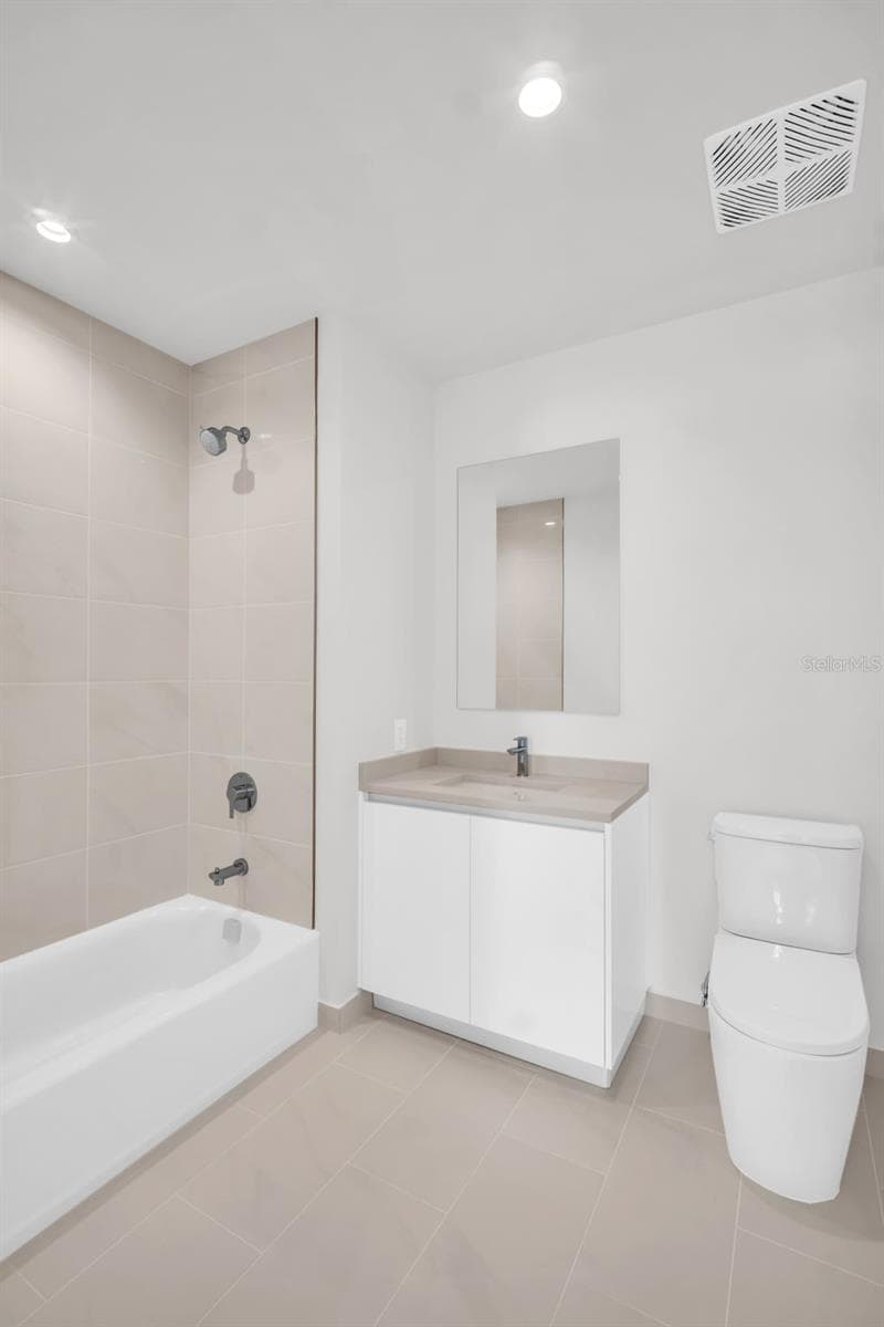 Condominium at 400 CENTRAL AVE #2605, ST PETERSBURG, photo 37 of 74