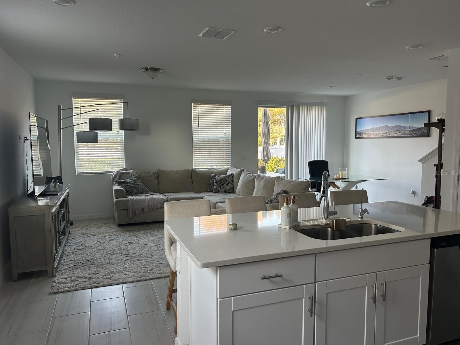 Townhouse at 2037 CRAPE JASMINE LN, ORLANDO, photo 4 of 21