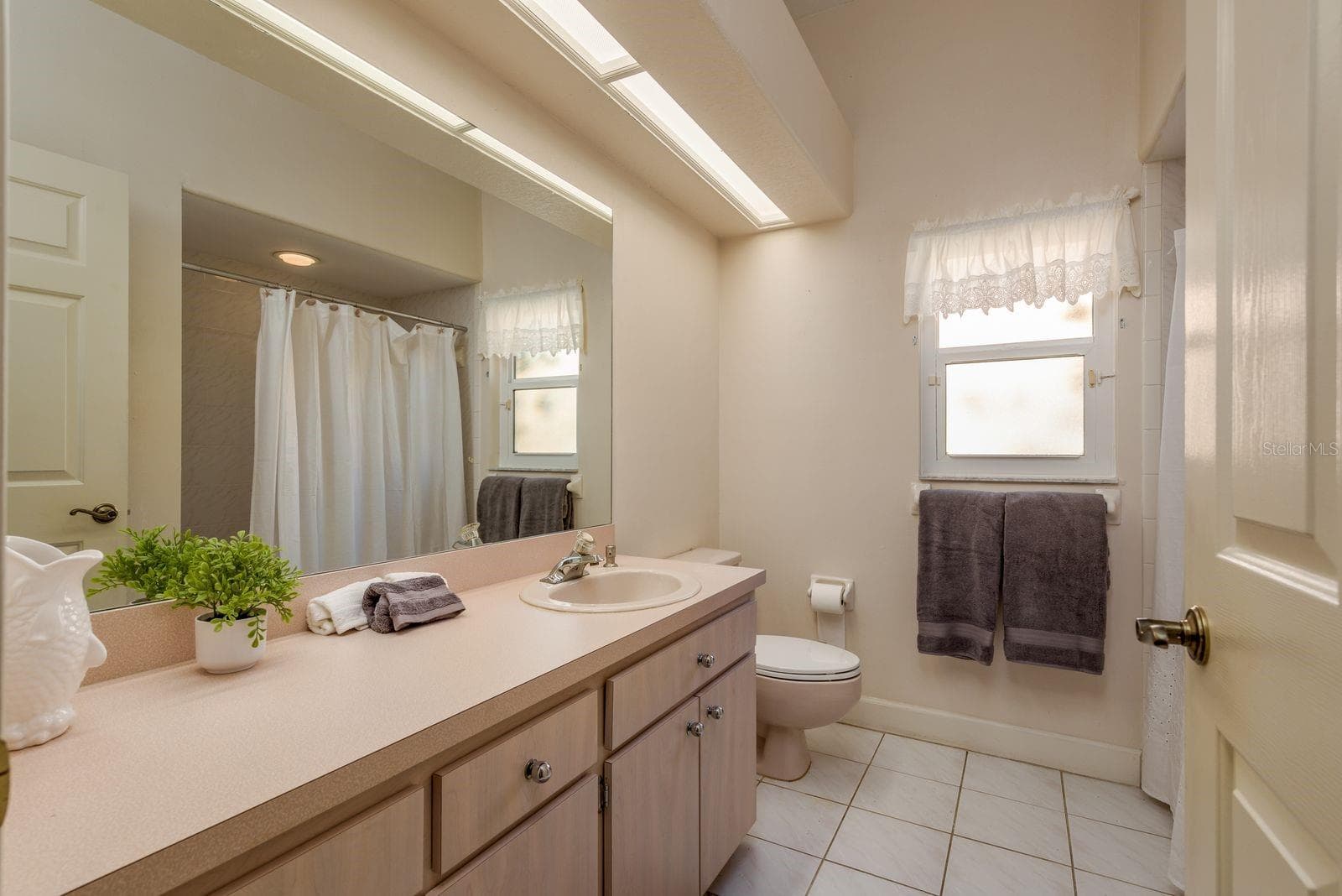 Single Family Residence at 771 WEATHERSFIELD DR, DUNEDIN, photo 22 of 35