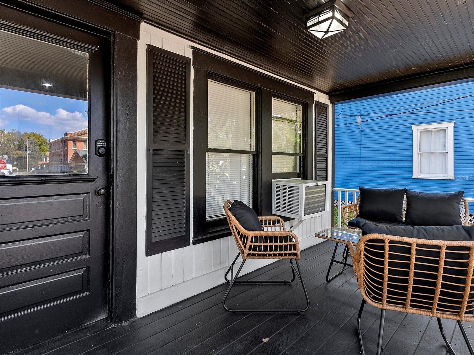 Quadruplex at 412 E HARWOOD ST, ORLANDO, photo 3 of 56