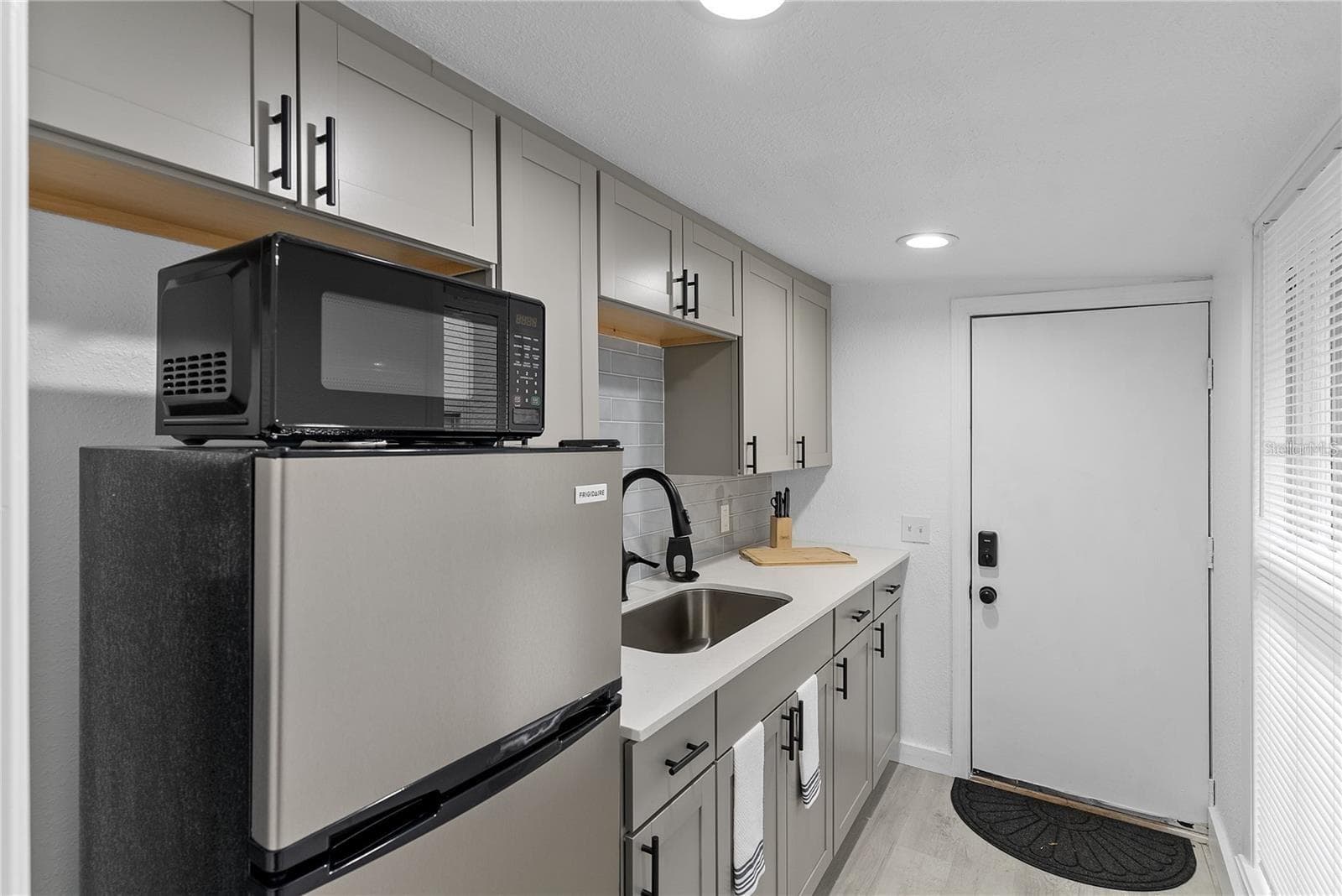 Quadruplex at 412 E HARWOOD ST, ORLANDO, photo 21 of 56