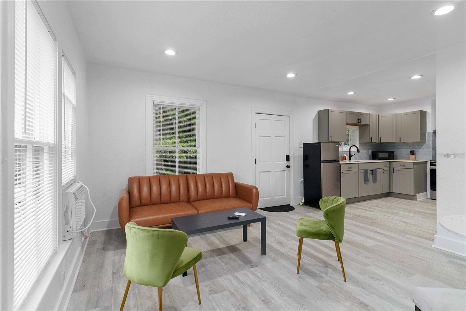Quadruplex at 412 E HARWOOD ST, ORLANDO, photo 33 of 56