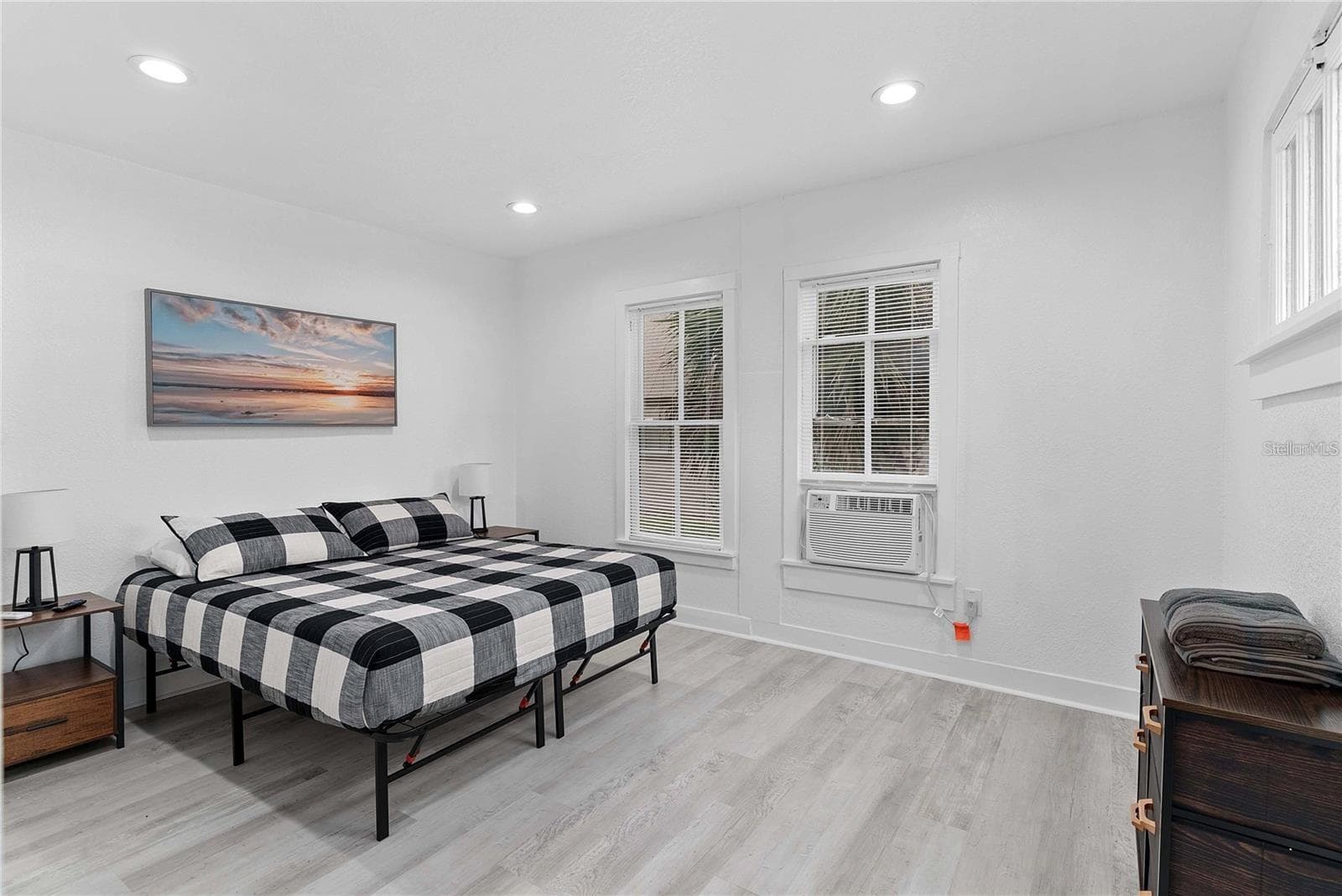 Quadruplex at 412 E HARWOOD ST, ORLANDO, photo 43 of 56