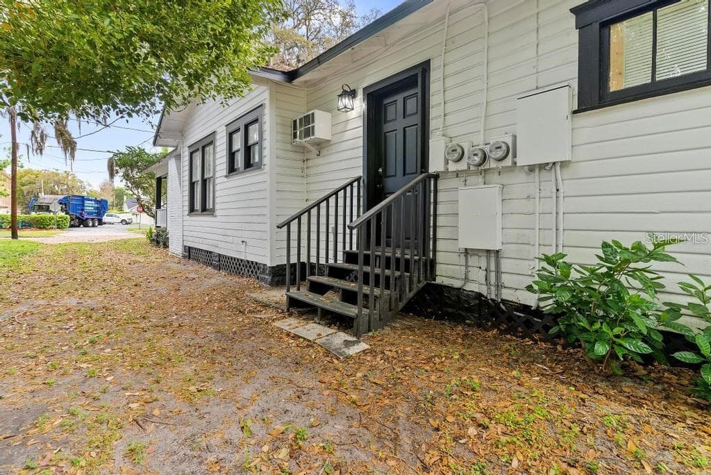 Quadruplex at 412 E HARWOOD ST, ORLANDO, photo 45 of 56