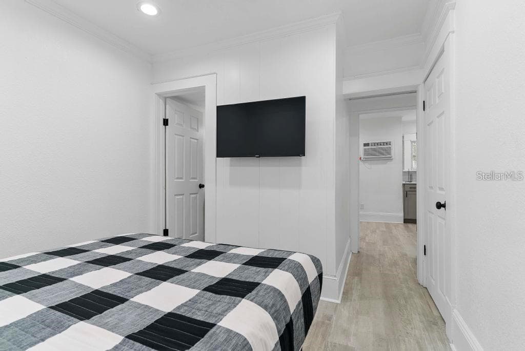 Quadruplex at 412 E HARWOOD ST, ORLANDO, photo 54 of 56