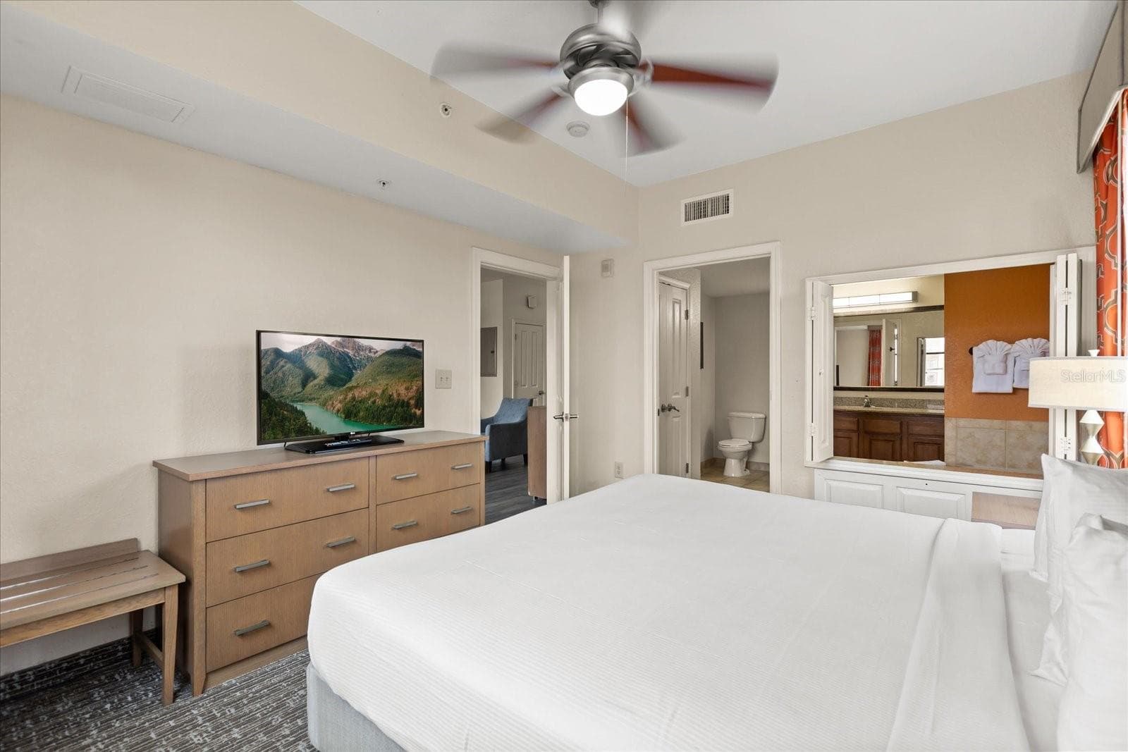 Condo - Hotel at 12539 FLORIDAYS RESORT DR #404D, ORLANDO, photo 14 of 61