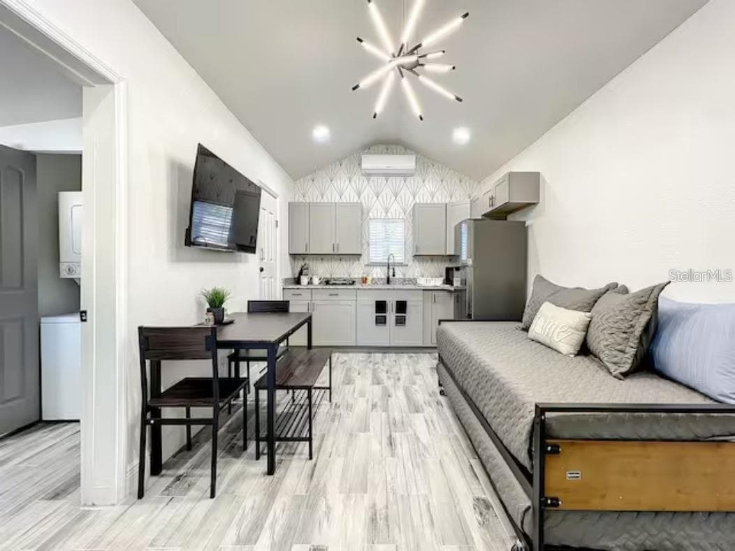 Triplex at 2008 PAGE AVE, ORLANDO, photo 29 of 68