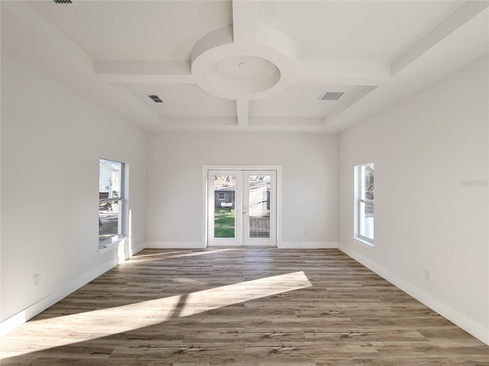 Master Bedroom w/French Doors - 407 GEORGIA AVE, CRYSTAL BEACH