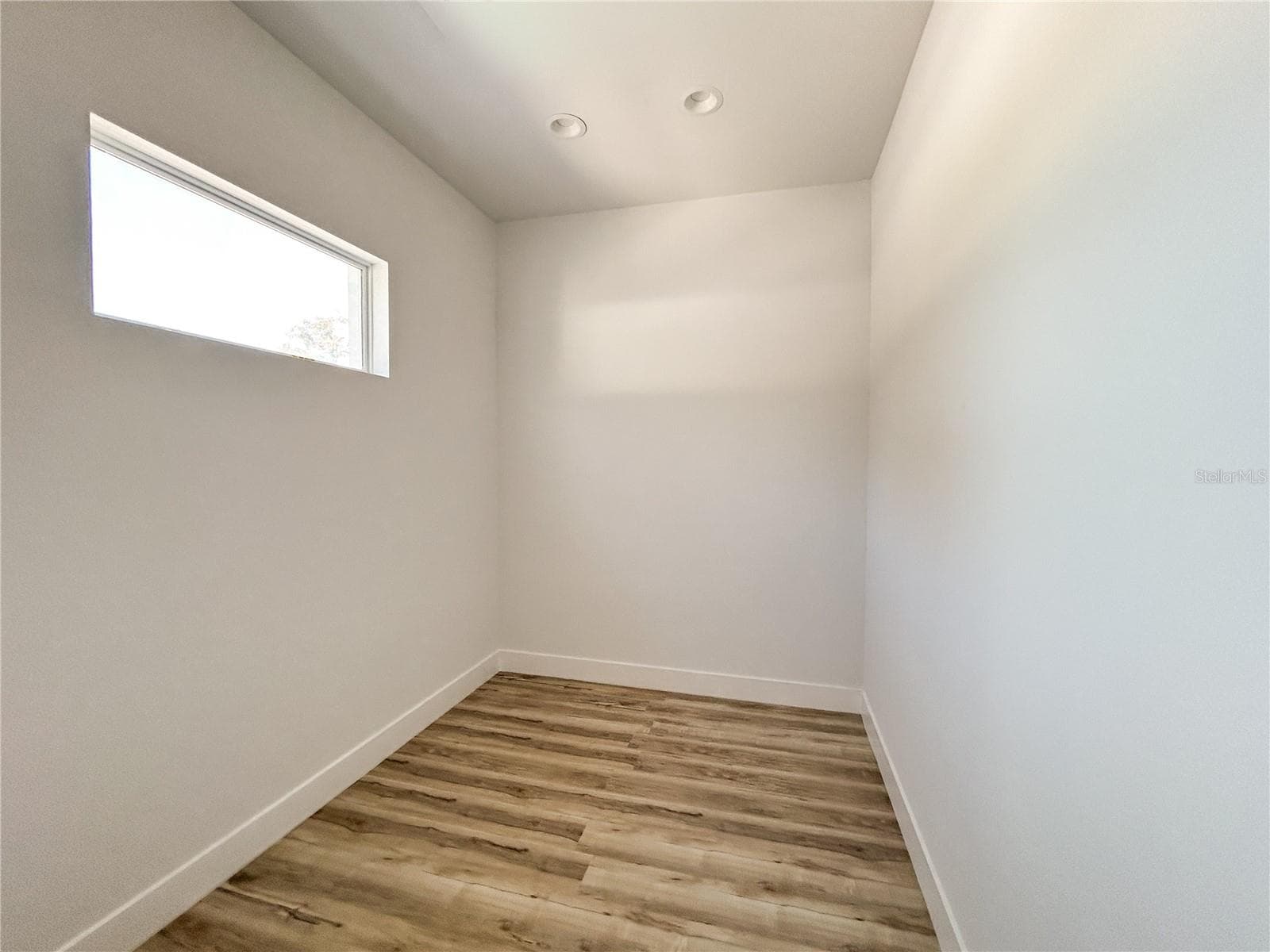 Huge Master Bedroom Closet - 407 GEORGIA AVE, CRYSTAL BEACH