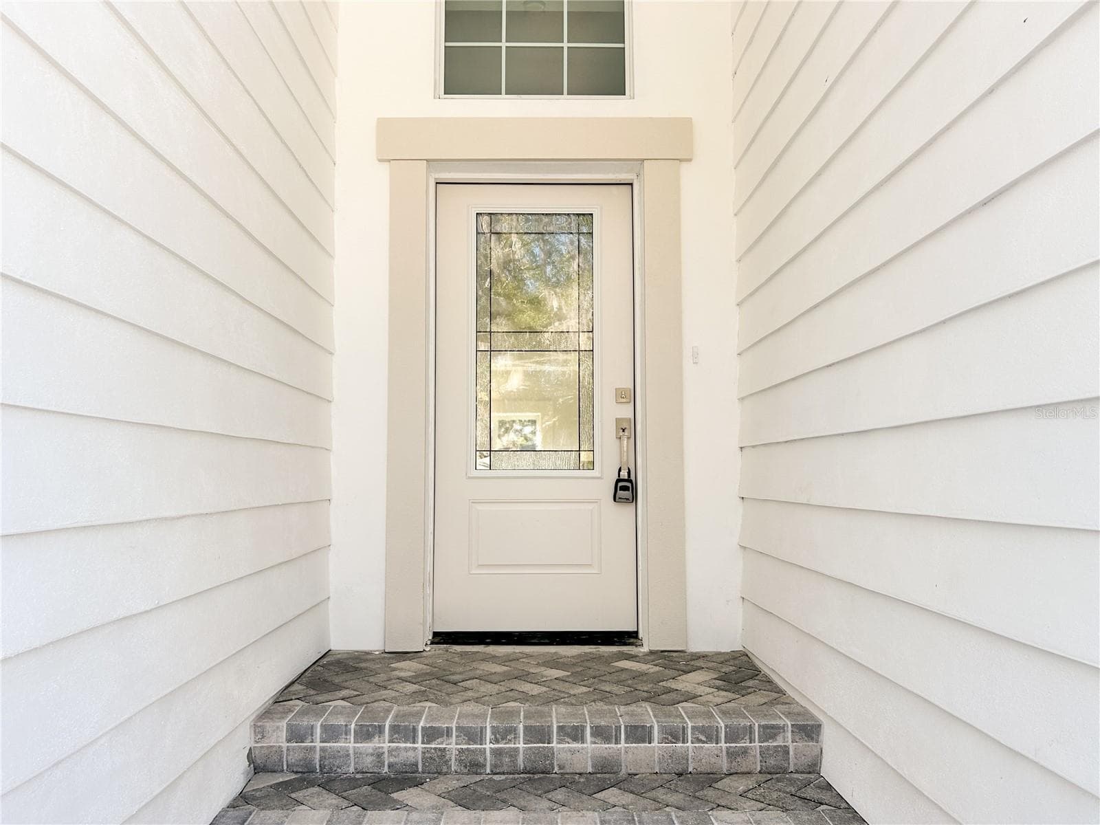 Paver Front Door Entry - 407 GEORGIA AVE, CRYSTAL BEACH