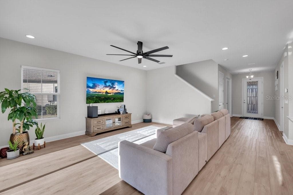 Single Family Residence at 14604 HORSE TROT RD, LITHIA, photo 10 of 62