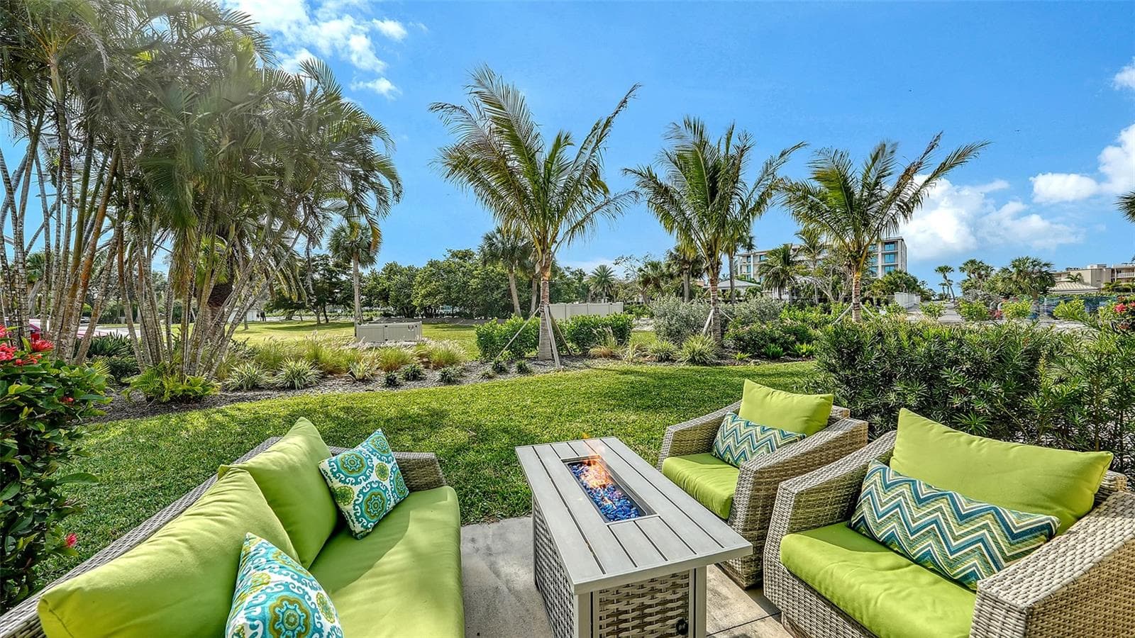 backyard patio - 4720 GULF OF MEXICO DR #Villa 2, LONGBOAT KEY
