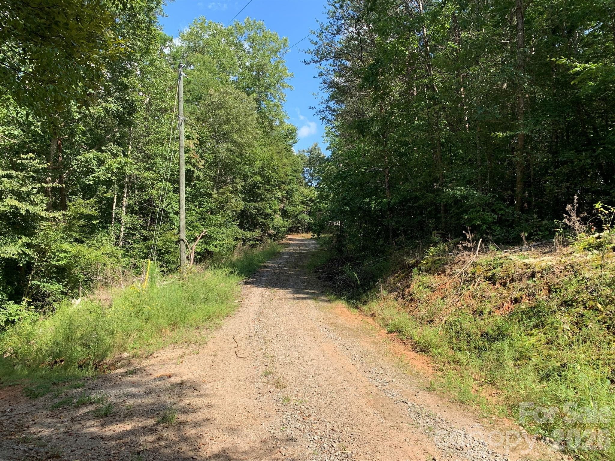 Private road access via recorded easement - Hickory
