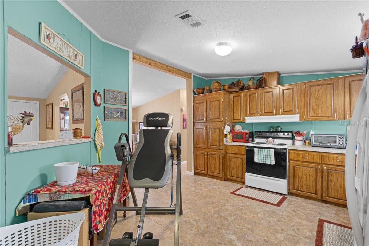 Manufactured Home at 1658 NE 743RD ST, OLD TOWN, photo 15 of 53