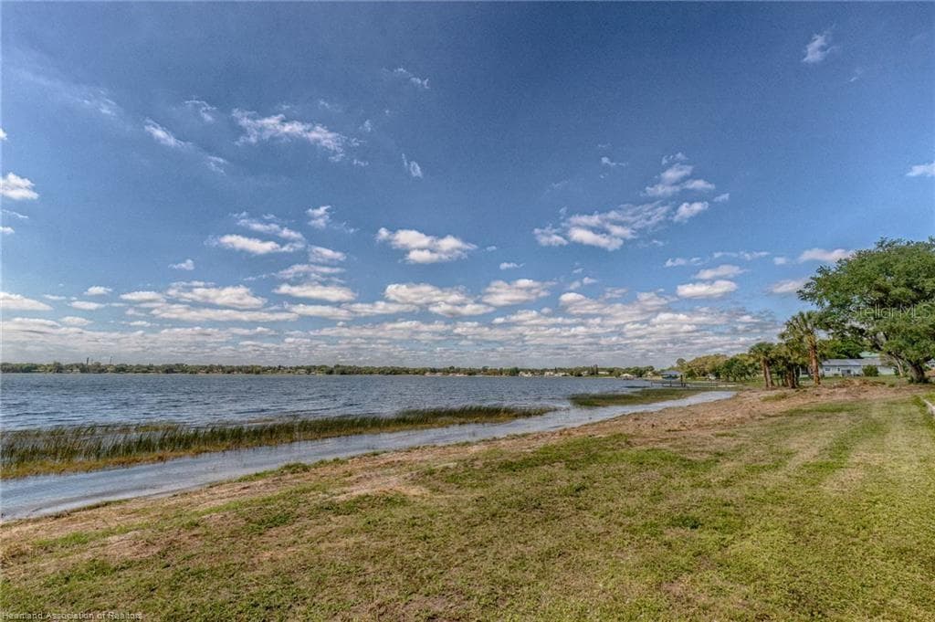 Condominium at 1942 OASIS BLVD #1942, SEBRING, photo 19 of 47
