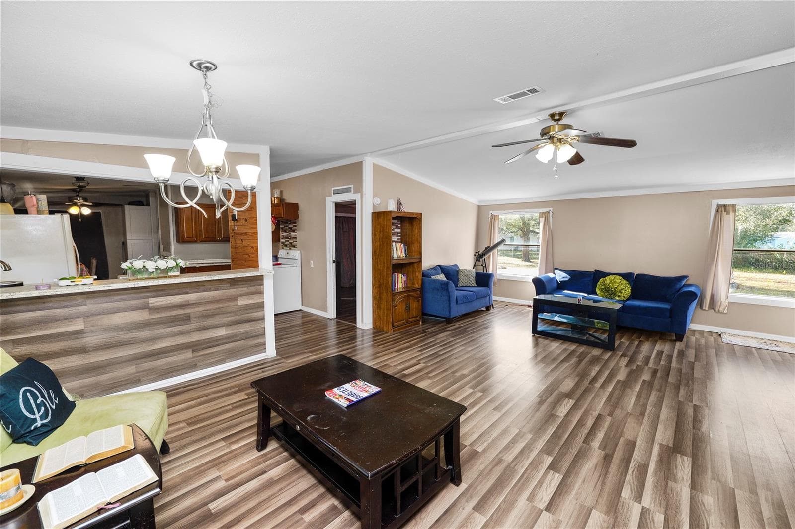 Manufactured Home at 4916 ROLLINGLEN LOOP, LAKELAND, photo 2 of 42