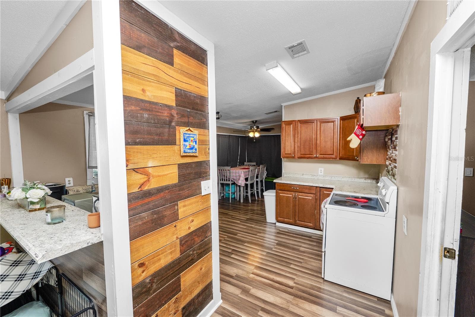 Manufactured Home at 4916 ROLLINGLEN LOOP, LAKELAND, photo 10 of 42