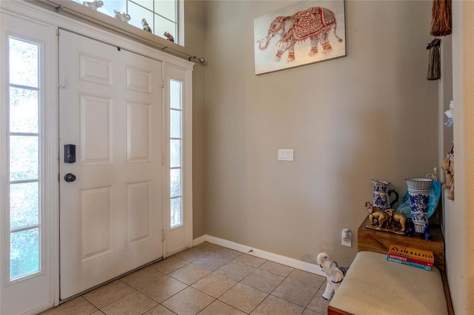 Single Family Residence at 6803 GUILFORD CREST DR, APOLLO BEACH, photo 5 of 28