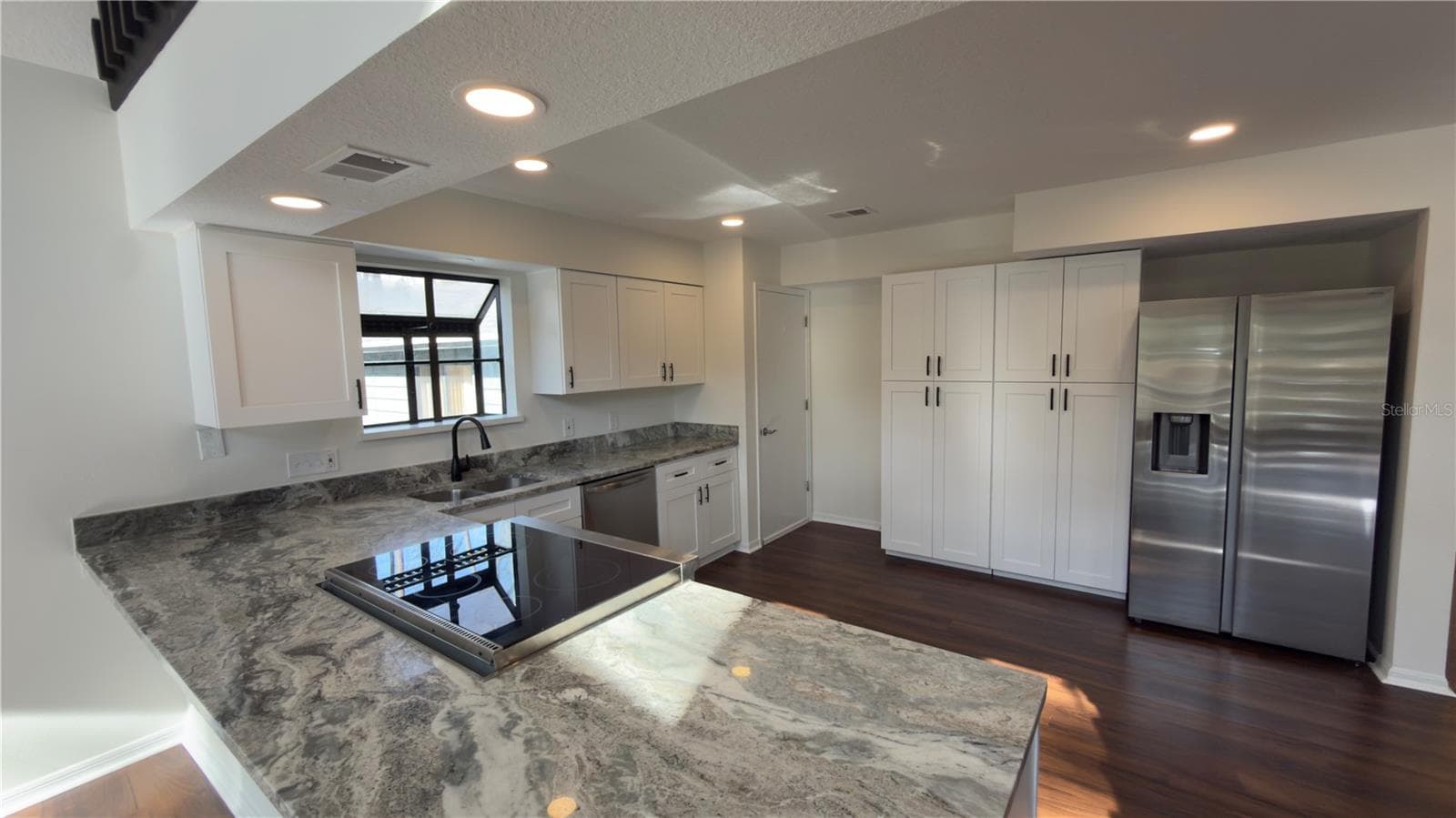 Single Family Residence at 8140 PIMLICO PL, WESLEY CHAPEL, photo 9 of 32
