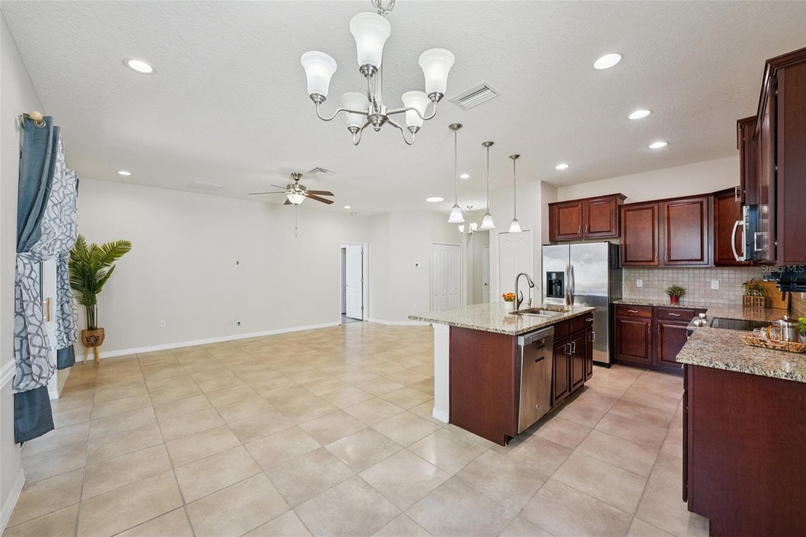 Single Family Residence at 11129 KISKADEE CIR, NEW PORT RICHEY, photo 9 of 40