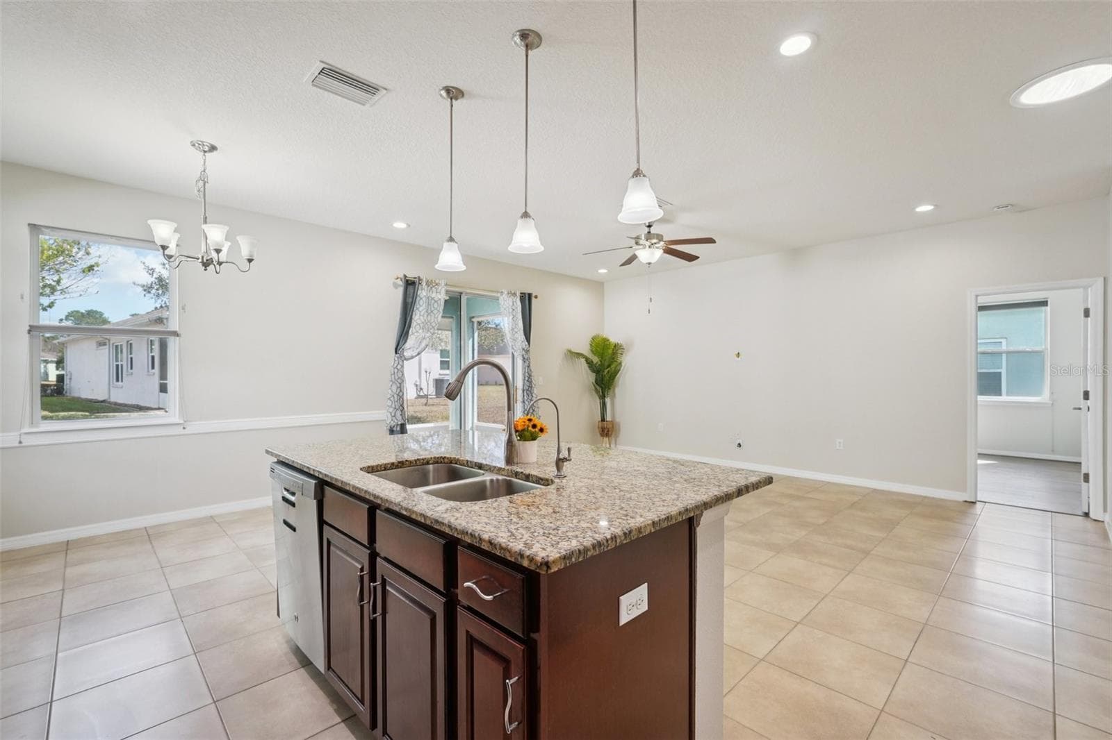 Single Family Residence at 11129 KISKADEE CIR, NEW PORT RICHEY, photo 10 of 40