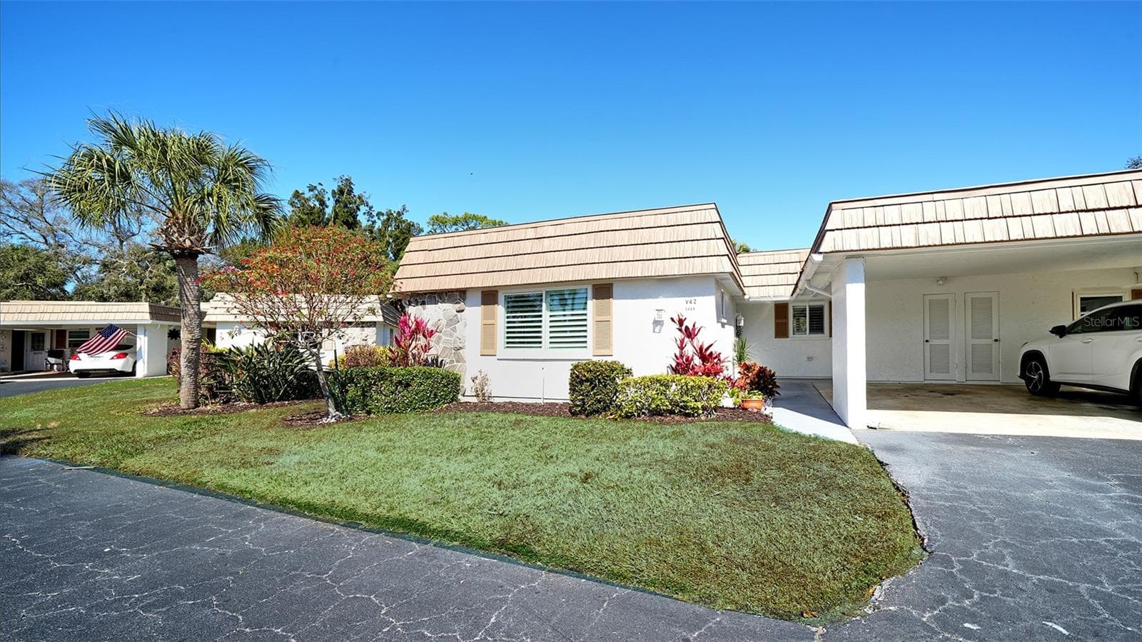 Condominium at 5469 RIVERBLUFF CIR #42, SARASOTA, photo 2 of 66