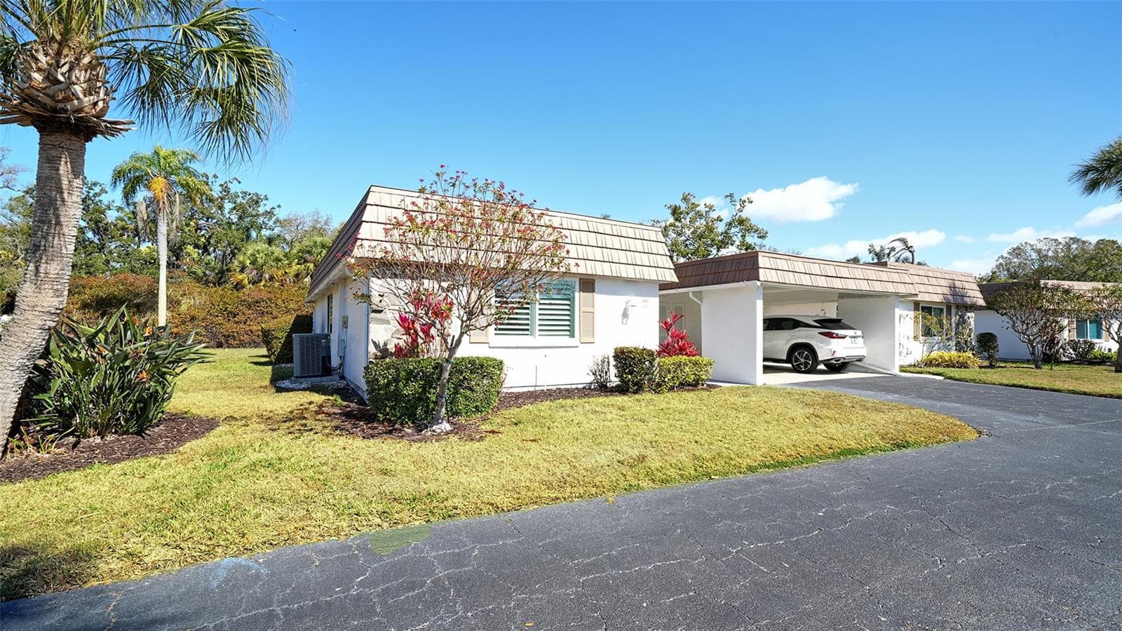 Condominium at 5469 RIVERBLUFF CIR #42, SARASOTA, photo 3 of 66