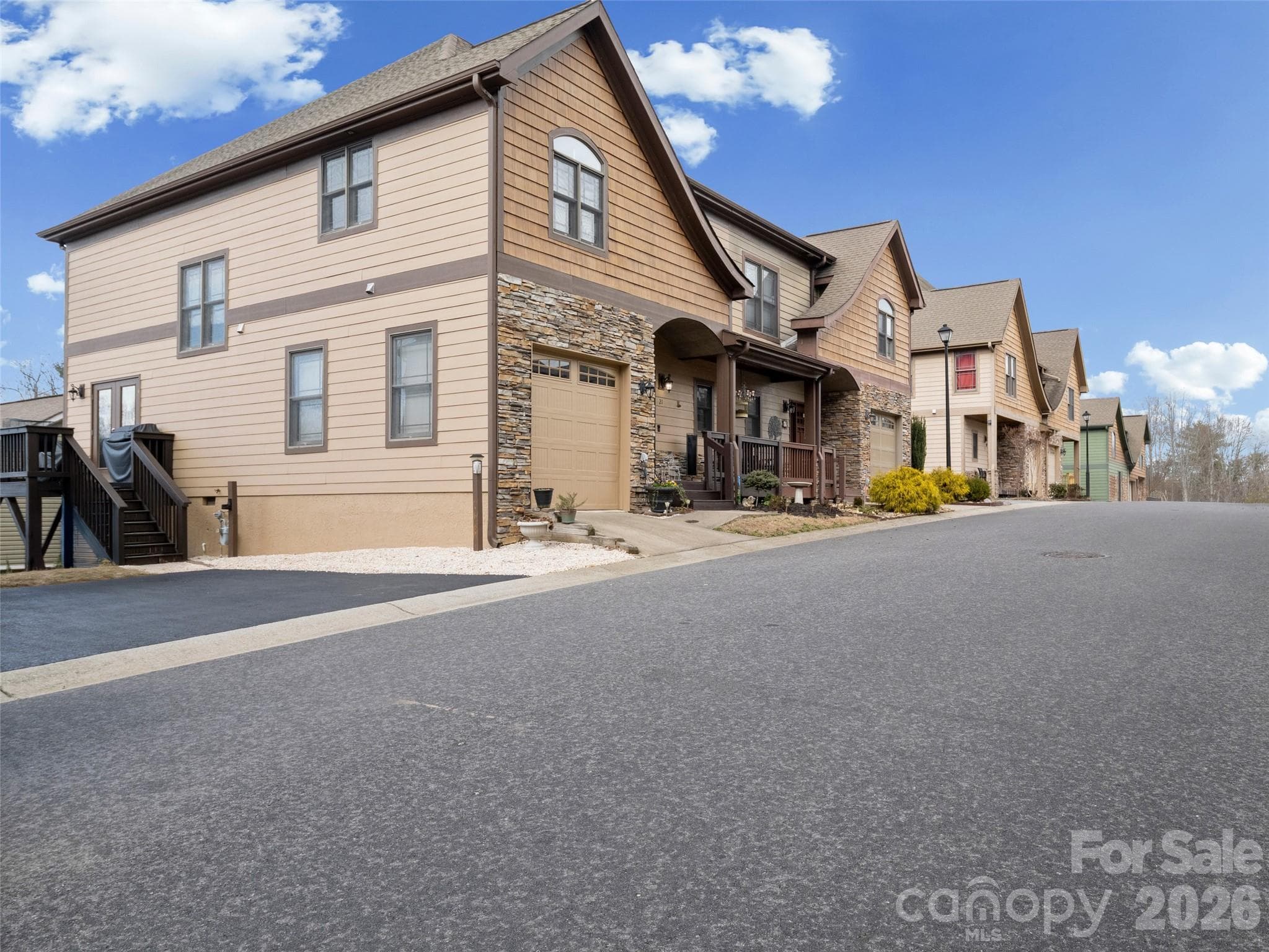 Townhouse at Asheville, photo 4 of 48