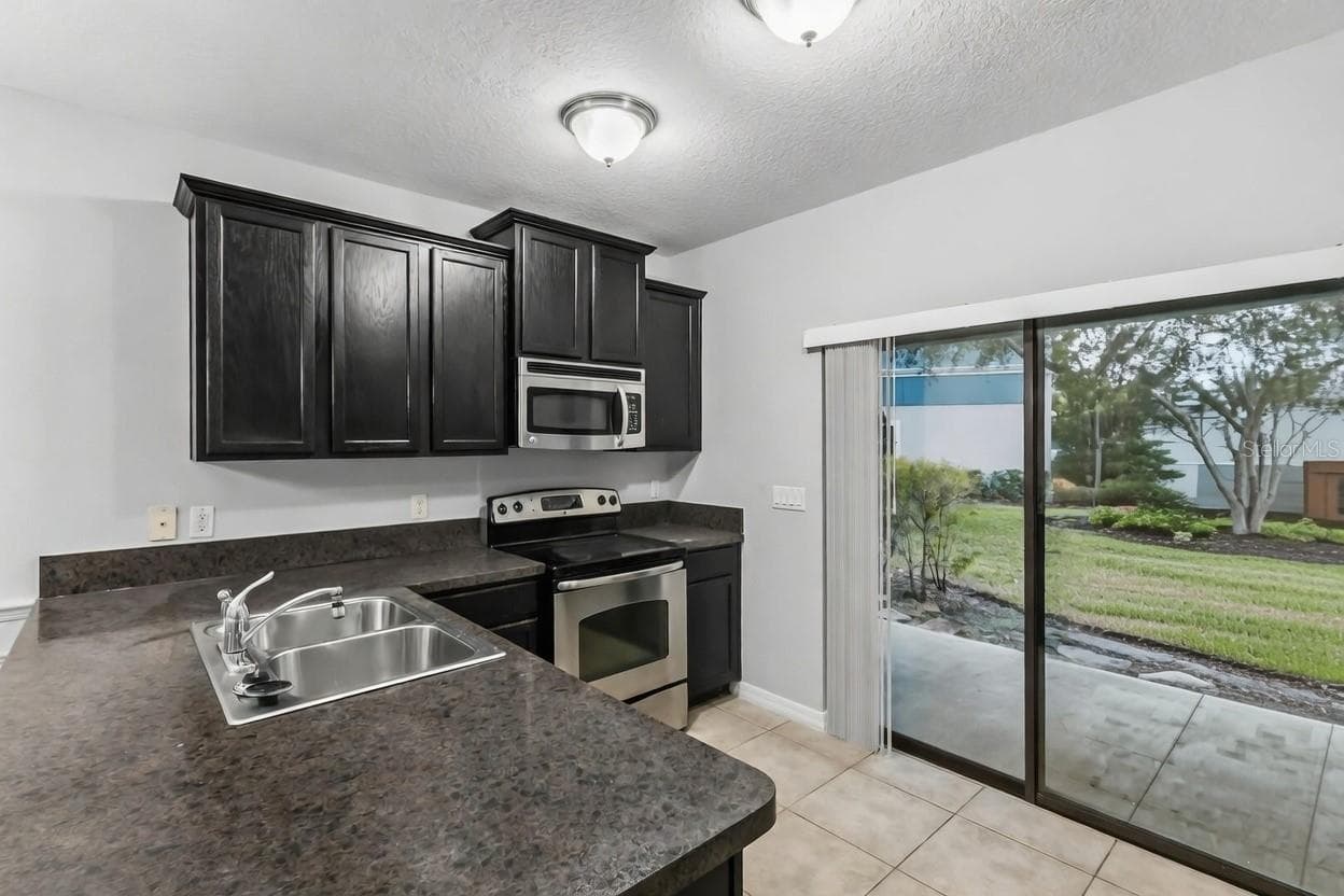 kitchen - 1251 TRILLIUM PARK LN, SANFORD