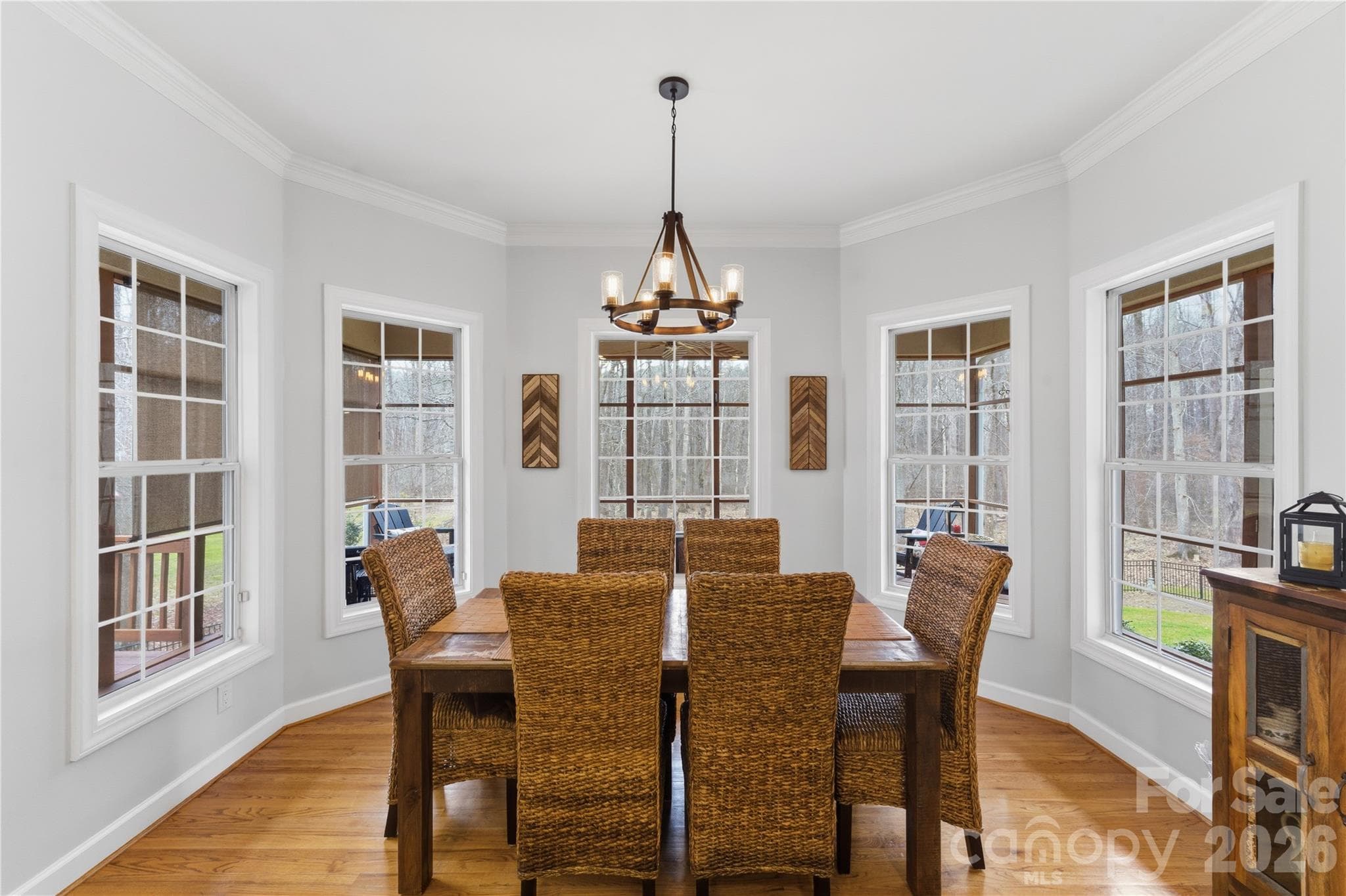 Single Family Residence at 402 W Glenview Drive W, Salisbury, photo 8 of 28