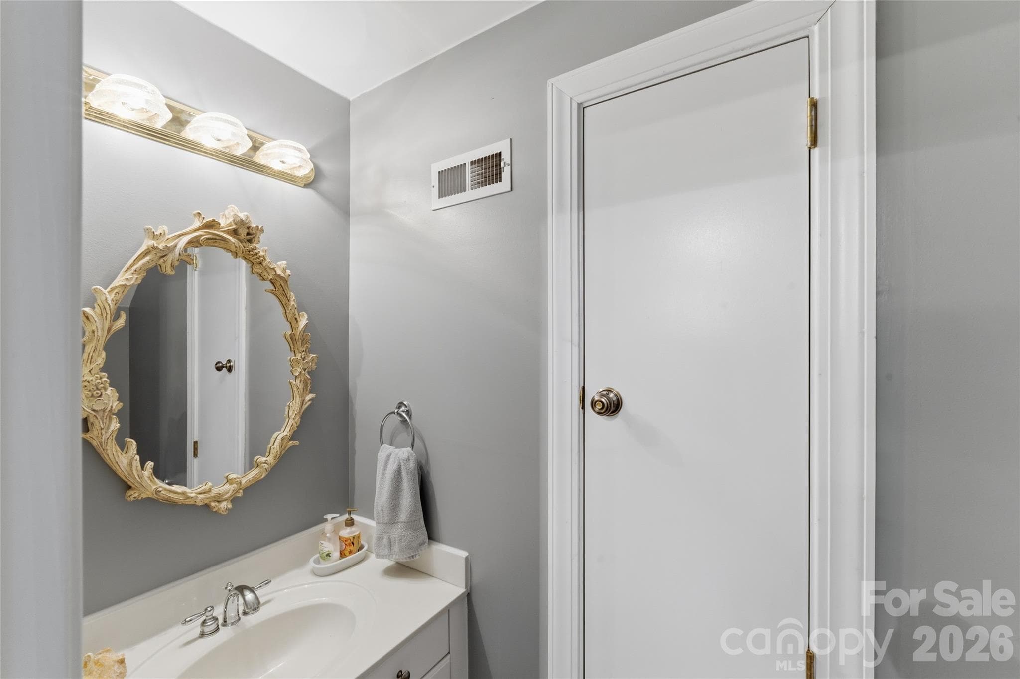 Single Family Residence at 402 W Glenview Drive W, Salisbury, photo 17 of 28